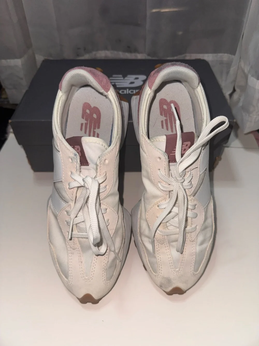 New Balance 327 White and Mauvy Purple  Sneakers - 8.5 - Picture 3 of 10